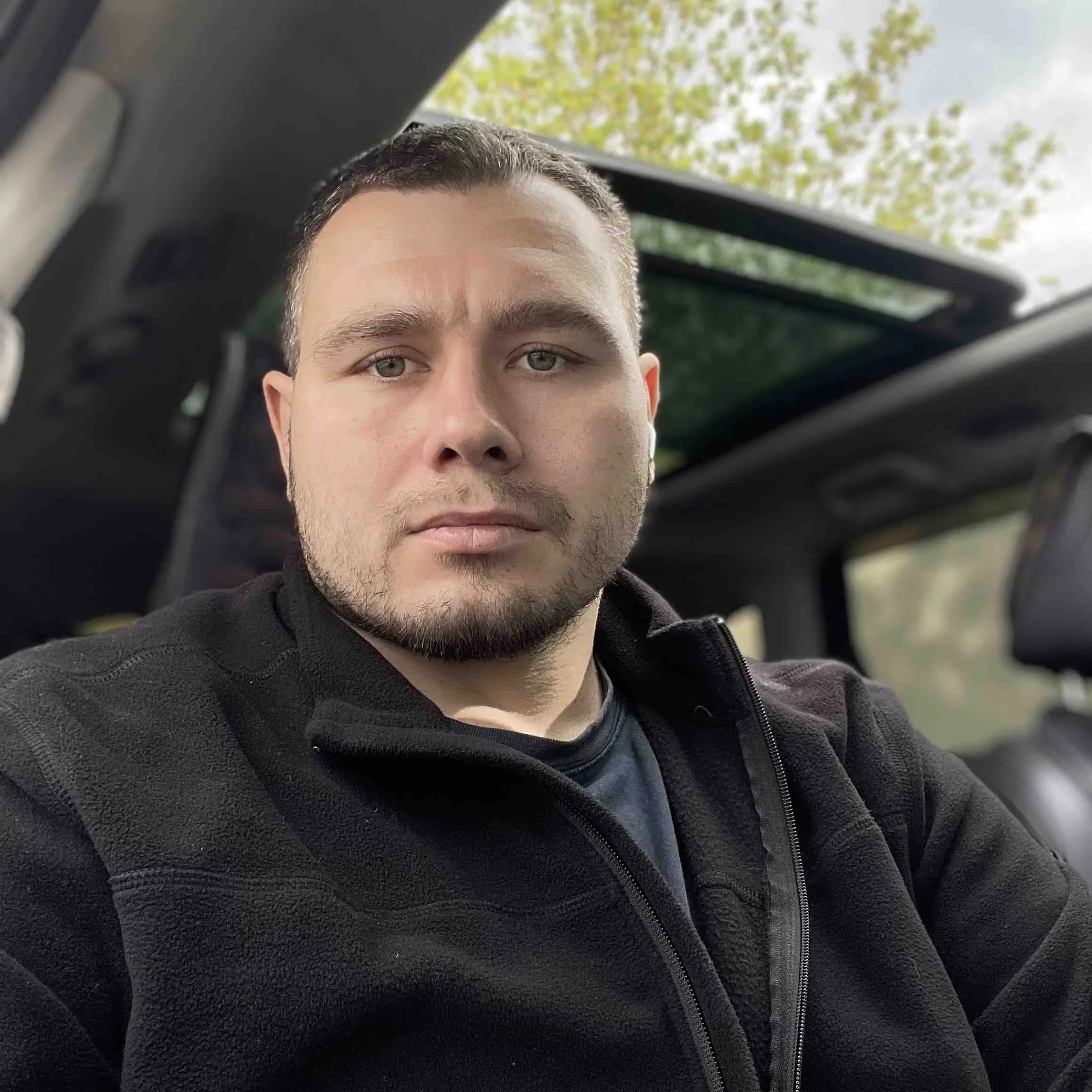 Сергей Тихонов