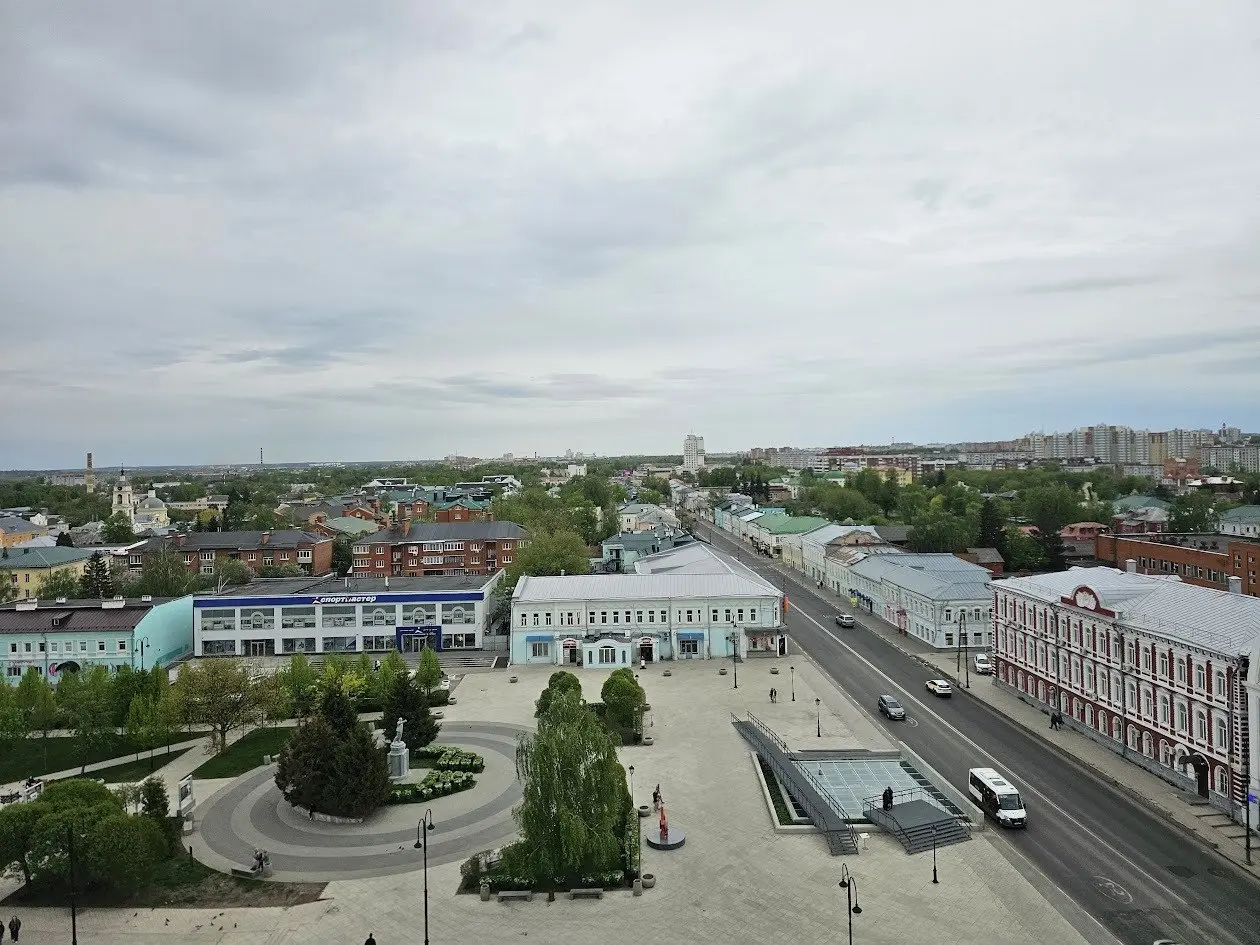 Я родился в Коломне и прожил там до 2001 года) Это мой родной город, и мне очень приятно все последние годы видеть, как он развивается, становится лучше, чище и привлекает прямо большое количество тур... | Сетка — социальная сеть от hh.ru