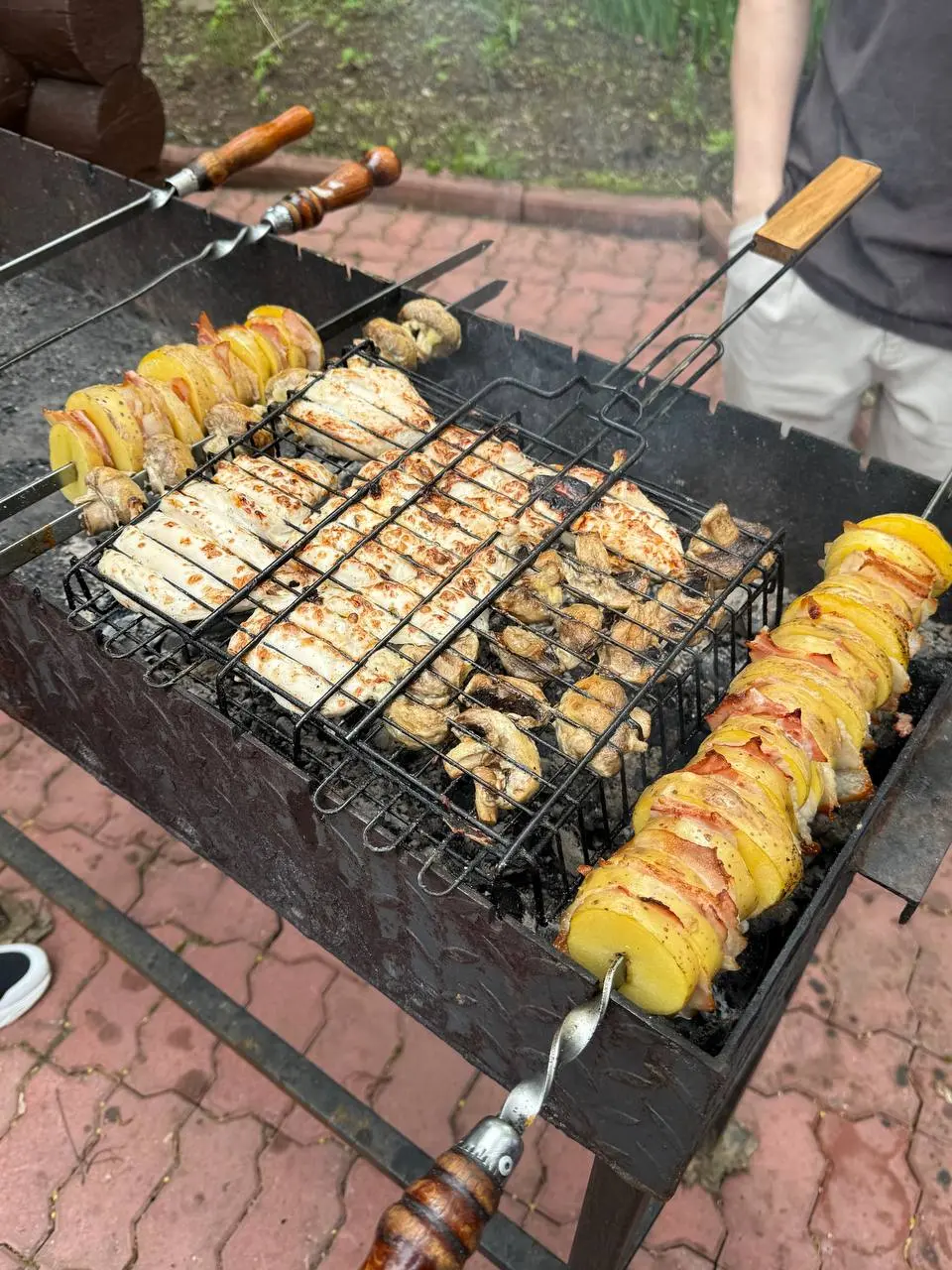 Отметили мое день рождения 🥳
Спасибо всем, кто пришел, очень хорошо посидели 💕✨
Я ещё купила покер, давно хотела именно физический набор, до этого мы только онлайн играли) Вообще классно, вайб отчаянн... | Сетка — социальная сеть от hh.ru