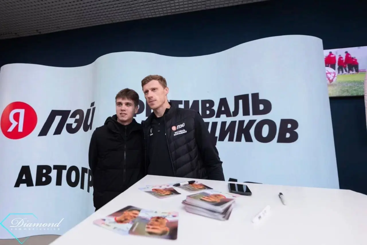 С какими сложностями мы столкнулись при подготовке Фестиваля болельщиков?
Одно из главных — сжатые сроки. Подтверждение проекта мы получили всего за 3 недели до старта | Сетка — социальная сеть от hh.ru