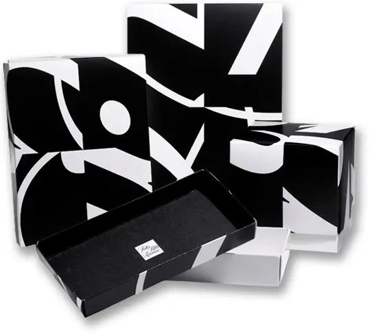 Saks Fifth Avenue — один из самых известных кейсов Pentagram и Michael Bierut. Это очень важный проект для понимания того, как леттеринг может быть не просто логотипом, а целой системой бренда | Сетка — социальная сеть от hh.ru