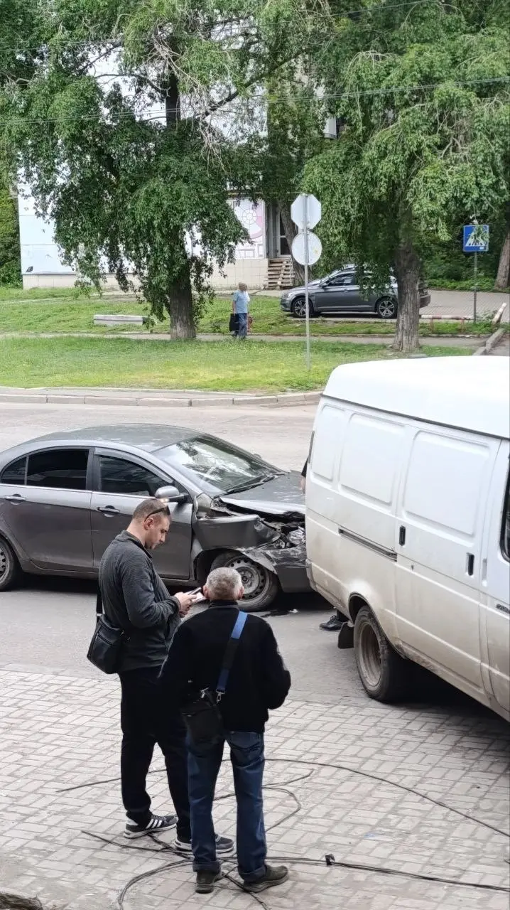 ДТП на Маяке, Киевский район | Сетка — социальная сеть от hh.ru