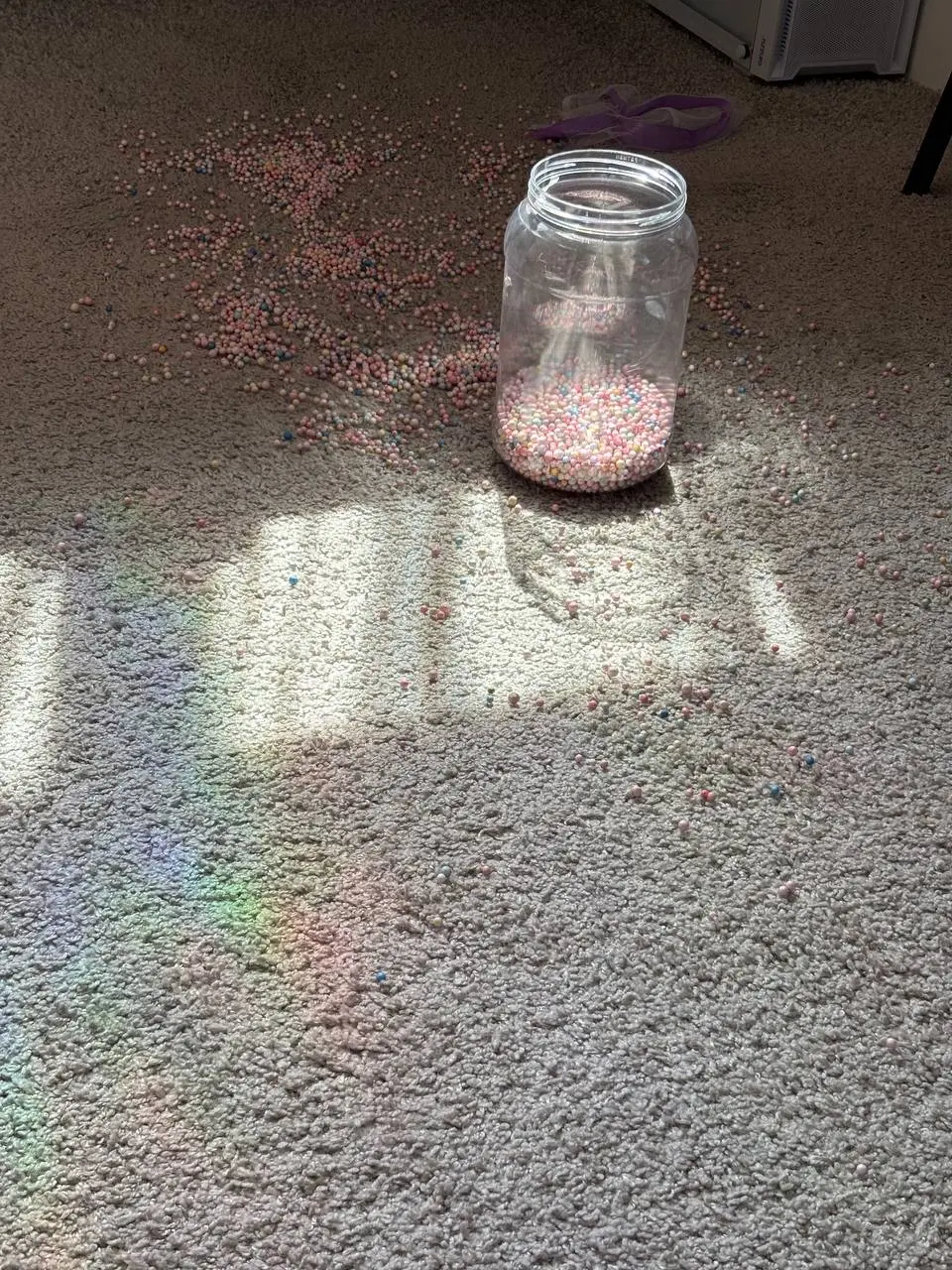 Скитлз трянка 🌈 🌈
…может произойти, если не заклеить банку 😅 | Сетка — социальная сеть от hh.ru