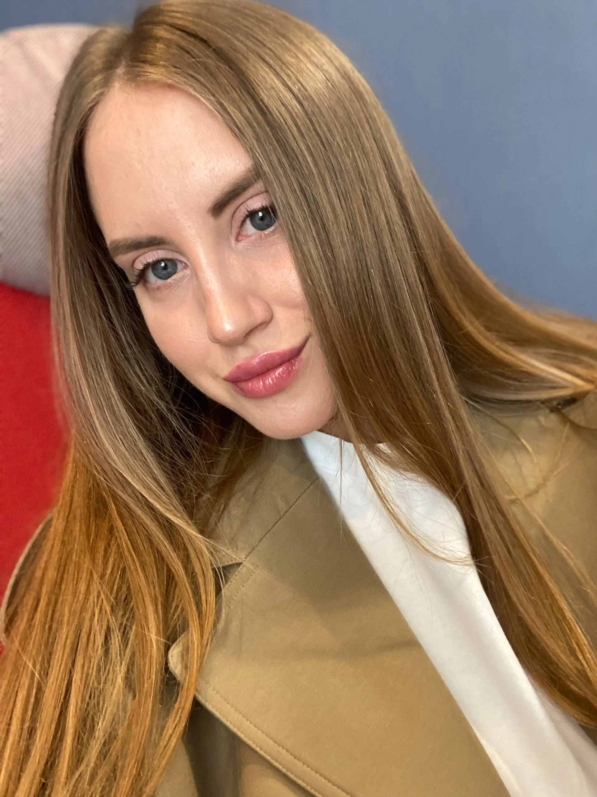Как я пришла в профессию?
Мне было 18, когда я начала путь в HR. Практика во время учёбы сработала на 100% — и вот уже 10 лет я в профессии. Менялись только задачи, но не суть | Сетка — социальная сеть от hh.ru