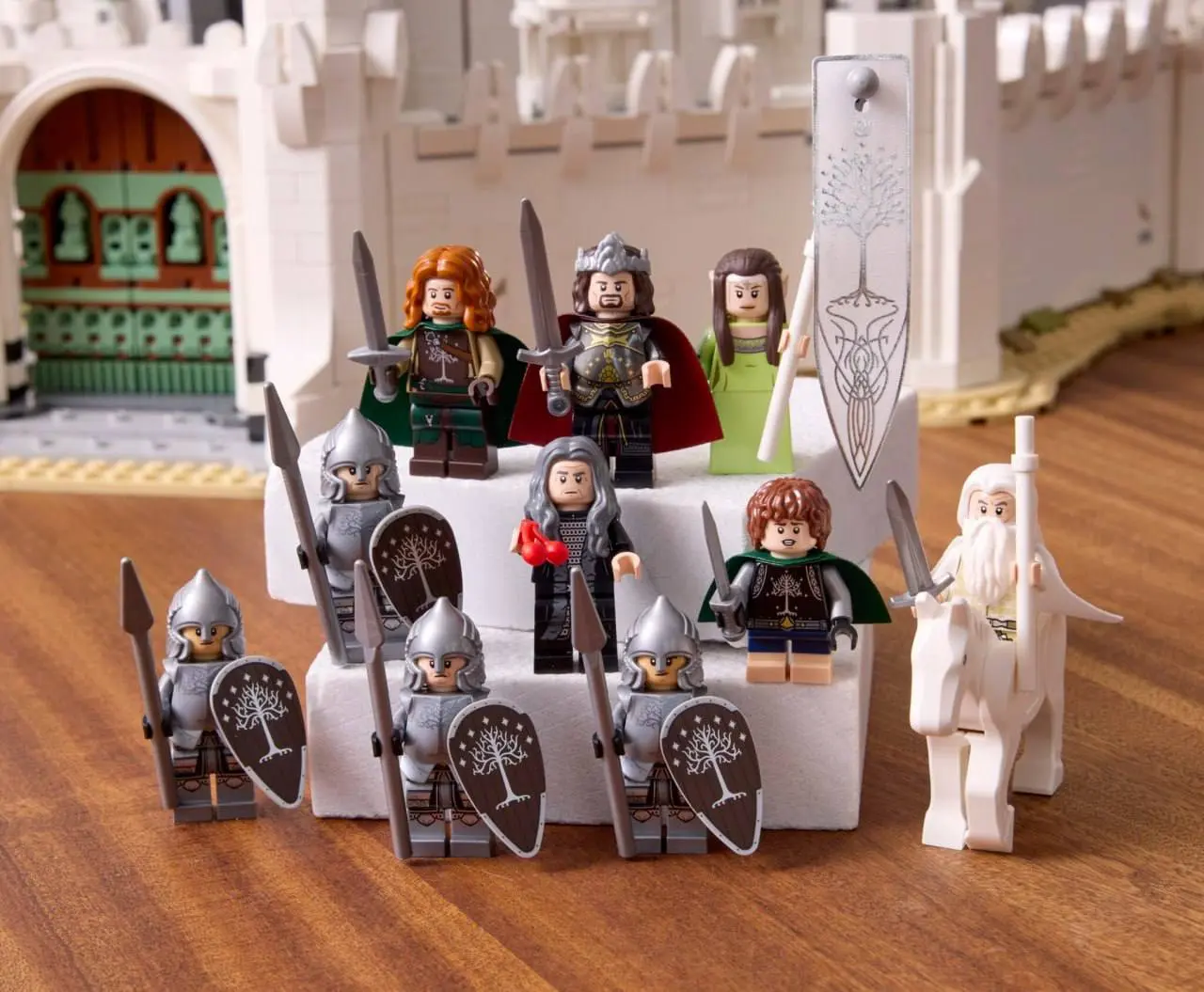 Lego впервые показал набор с Минас Тиритом из «Властелина колец» — и он один в один как настоящий! Комплект будет состоять из 8 тысяч деталей | Сетка — социальная сеть от hh.ru