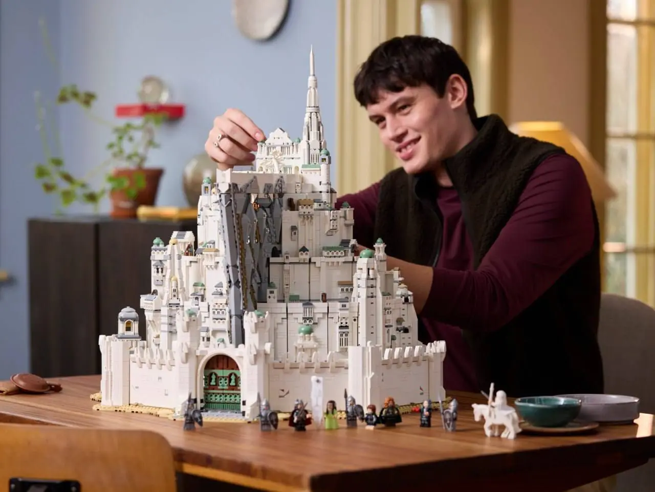 Lego впервые показал набор с Минас Тиритом из «Властелина колец» — и он один в один как настоящий! Комплект будет состоять из 8 тысяч деталей | Сетка — социальная сеть от hh.ru