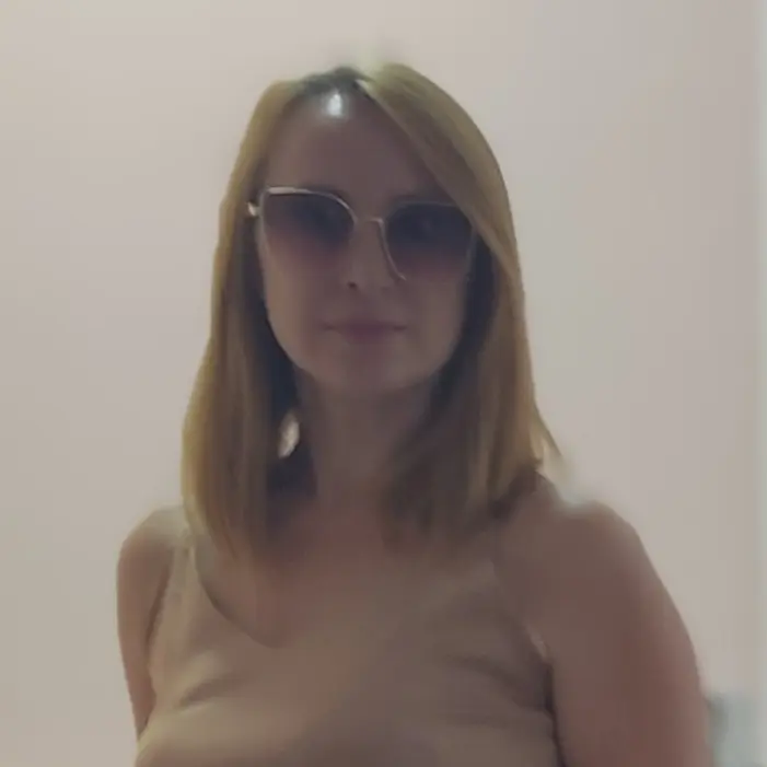 Анна Захарова