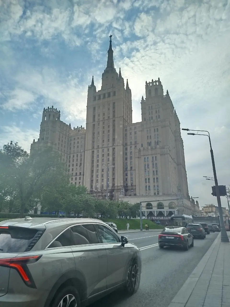 Я снова ввязалась в одну авантюру. Месяц назад я завершила обучение предпринимательству, а сегодня была на первой бизнес-встрече почти в центре Москвы | Сетка — социальная сеть от hh.ru
