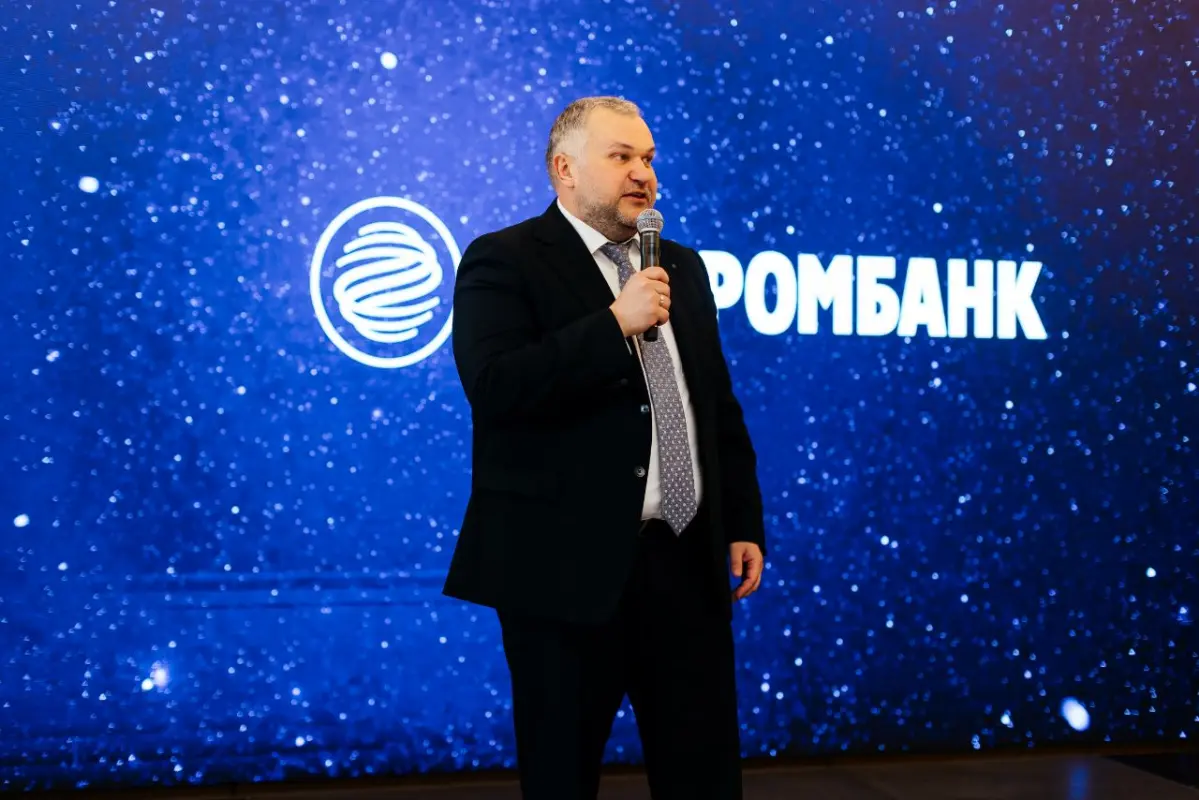 Деловой завтрак с коллегами из Газпромбанка — хорошая традиция, которая позволяет за чашкой кофе обсудить то, на что в формате официальных встреч часто не хватает времени | Сетка — социальная сеть от hh.ru