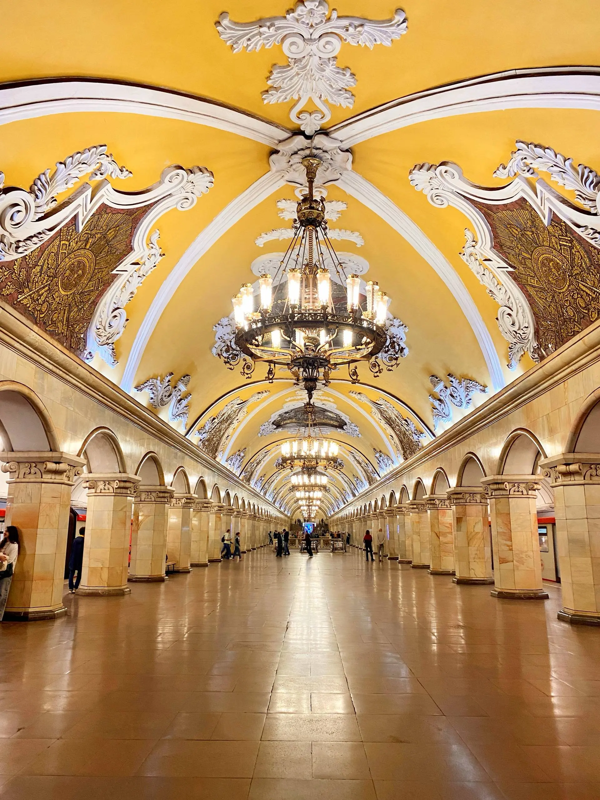 Московскому метрополитену 91 год 🥳
91 год назад , 15 мая 1935 г. была запущена первая очередь Московского метрополитена | Сетка — социальная сеть от hh.ru