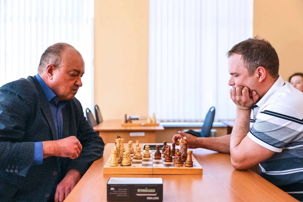💪На связи спортивный дайджест ПМХ и Промсорт!
🥇На «Коксе» коллеги определили сильнейших в групповом и личном турнирах по настольному теннису.
🎯На Комбинате КМАруда сражались любители дартса и плавания | Сетка — социальная сеть от hh.ru