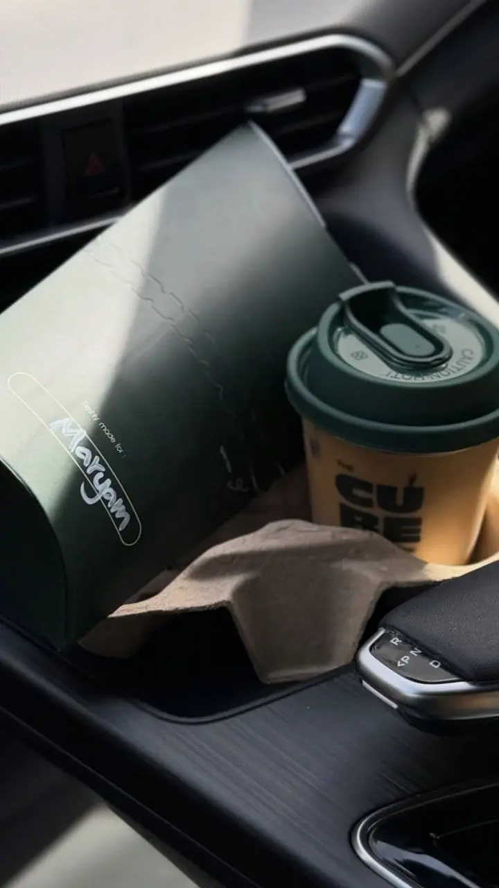 Давно здесь не было моей любимой рубрики #HoReCa@BrandGuysClub
Принесла вам кофейню The Cube — и что же в ней интересного?
➡️ Во-первых, она находится в Бахрейне! Что уже само по себе любопытно, потом... | Сетка — социальная сеть от hh.ru