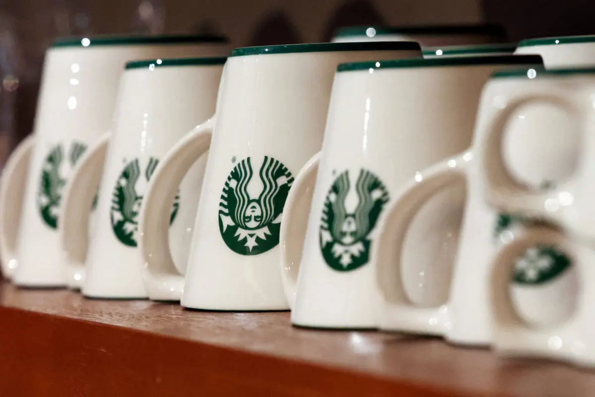 Starbucks уволит 300 сотрудников корпоративного офиса в США:
Starbucks объявила о планах уволить около 300 корпоративных сотрудников в своих офисах в США | Сетка — социальная сеть от hh.ru