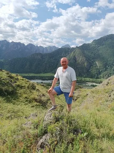 Юрий Артемьев