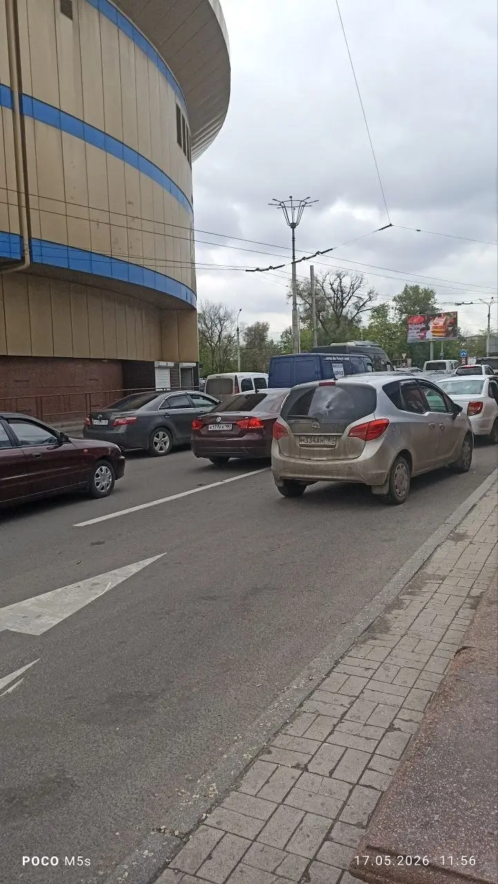 Небольшое ДТП на ул. Университетской в районе "Золотого кольца" | Сетка — социальная сеть от hh.ru