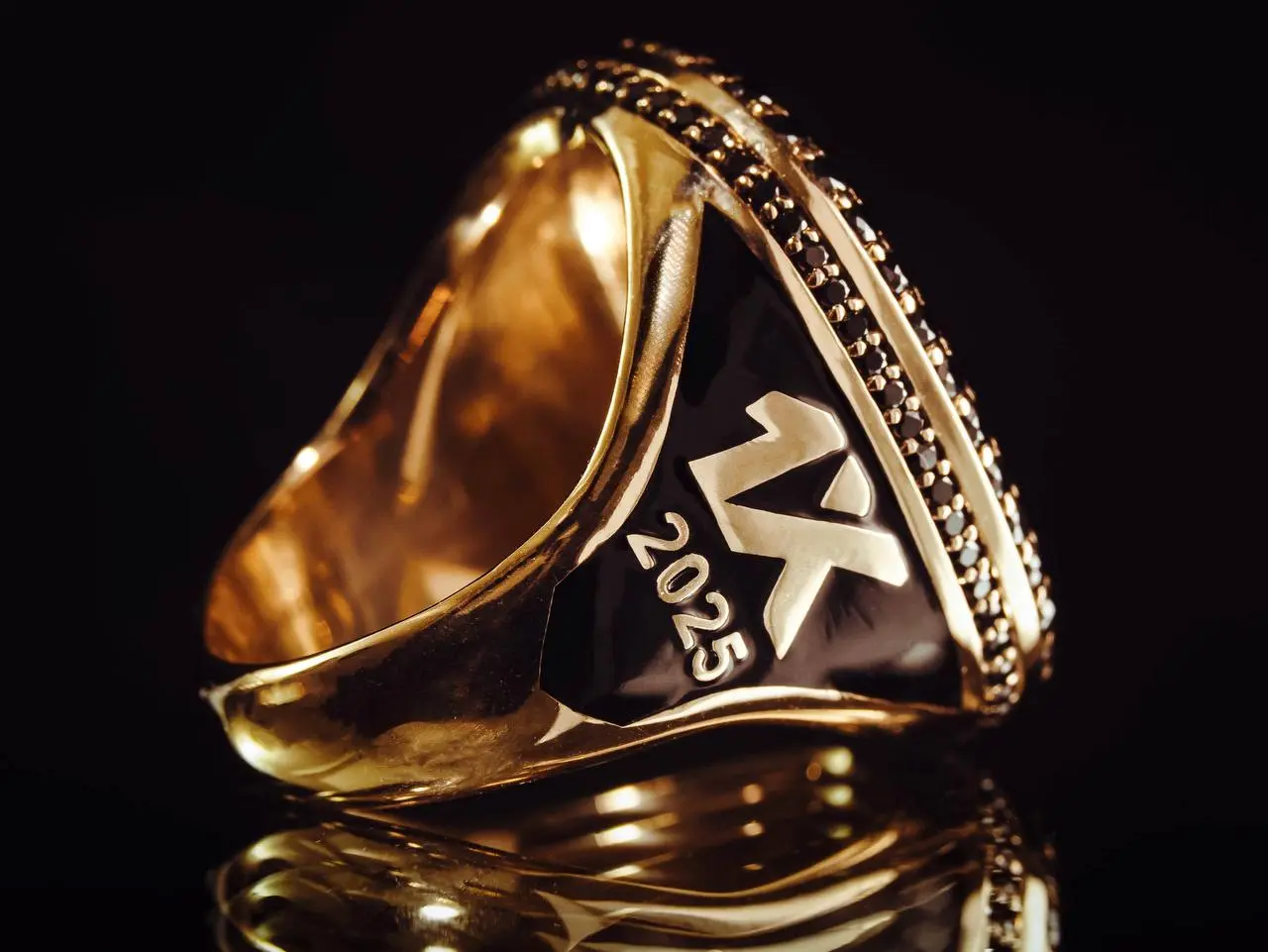 💍 1xbet сделал чемпионские перстни в киберспорте!
БК реализовала кастомный дизайн для партнерских команд по CS 2.
Условия — впервые стать топ-1 VRS (официальный рейтинг Valve) | Сетка — социальная сеть от hh.ru