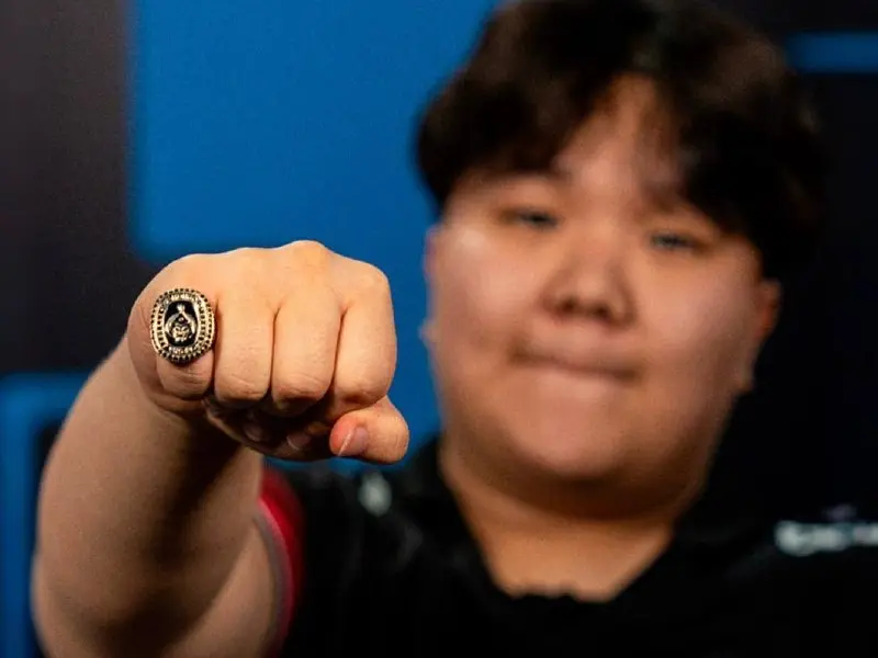 💍 1xbet сделал чемпионские перстни в киберспорте!
БК реализовала кастомный дизайн для партнерских команд по CS 2.
Условия — впервые стать топ-1 VRS (официальный рейтинг Valve) | Сетка — социальная сеть от hh.ru