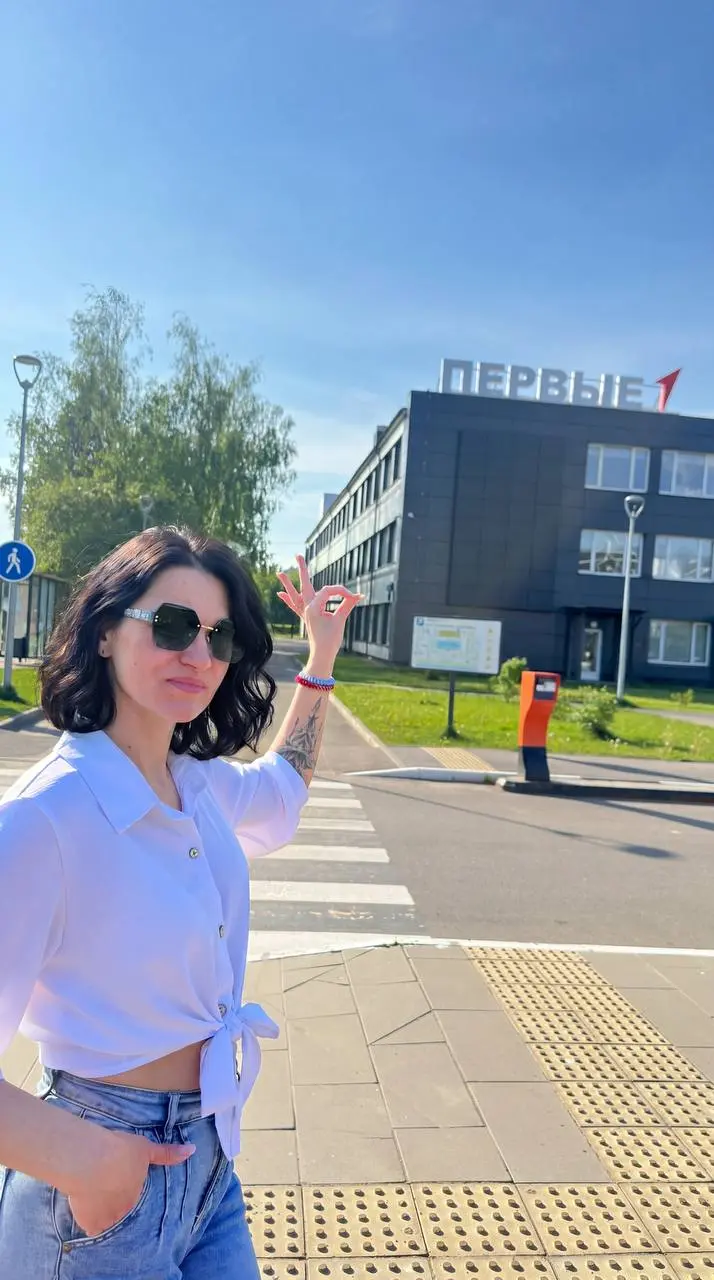Периодически слышу , что люди боятся внедрять «Контент завод» , потому что «посты будут пластиковыми иишными»
«Я стану безликим. Контент будет водяным»
«Клиенты поймут, что это не я» | Сетка — социальная сеть от hh.ru