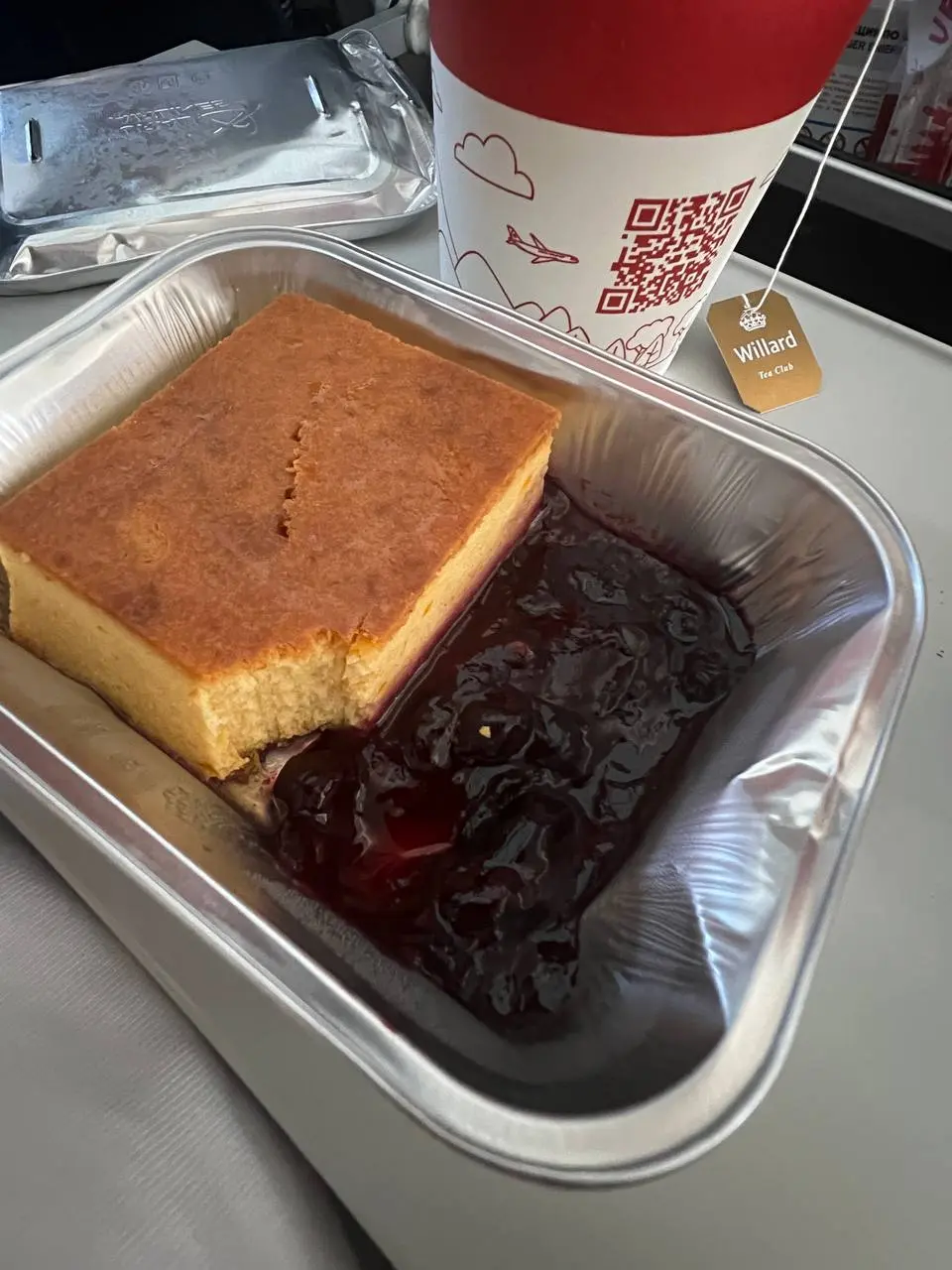 Вчера лете Уральскими рейс Мск-Екб и случилось буквально чудо
Кто меня знает достаточно близко, знает, что у меня крайне высокие требования к творожным изделиям типа сырников, запеканок и тп
Для приме... | Сетка — социальная сеть от hh.ru