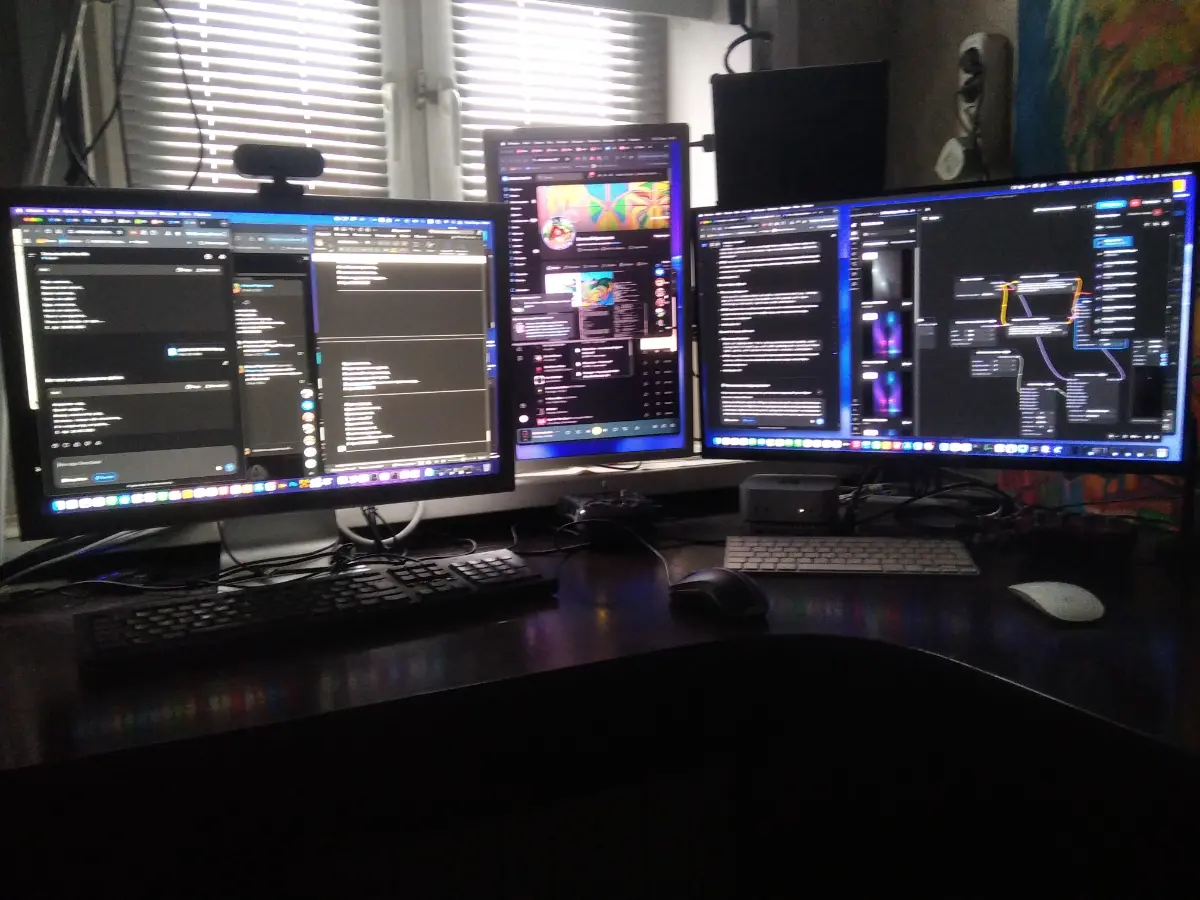 🚀 КАК Я ЗАПУСТИЛ STABLE DIFFUSION 1.5 НА MAC PRO 2008 ГОДА: ХРОНИКИ УПОРСТВА
Конфиг ветерана:
🖥 Mac Pro (Early 2008)
⚙ 2 x 3 | Сетка — социальная сеть от hh.ru