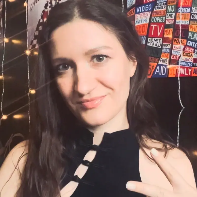 Алёна Шмелвёва