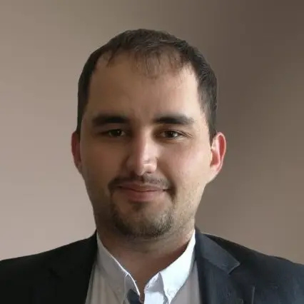 Алишер Гулямов