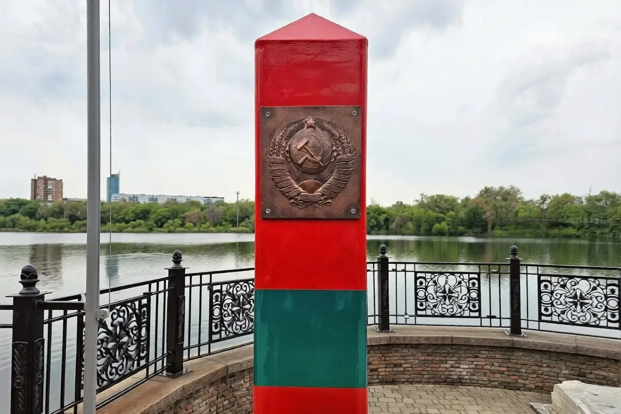 Добрый вечер!
Завтра в Донецке на 4℃ теплее
Прогнозируется от +13℃ до +26℃
🌦⚡ Переменная облачность, дождь, возможны грозы
• 00:00: 🌙️ +14℃ 🌀 54 ☂️ 24%
• 03:00: 🌙️ +14℃ 🌀 54 ☂️ 12%
• 06:00: ☀️️ +14℃ 🌀... | Сетка — социальная сеть от hh.ru