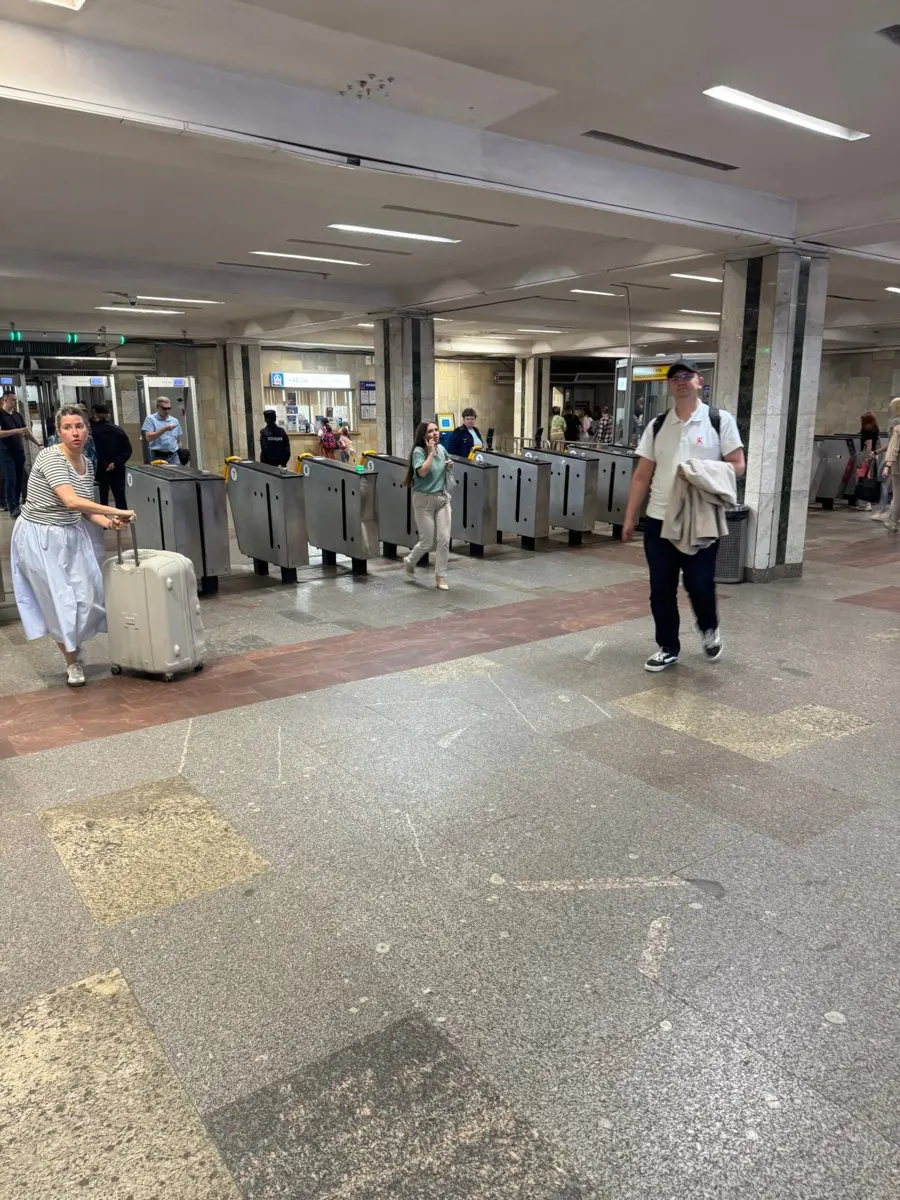 Гостеприимное метро Нижнего Новгорода встречает гостей давно забытыми турникетами-капканами | Сетка — социальная сеть от hh.ru