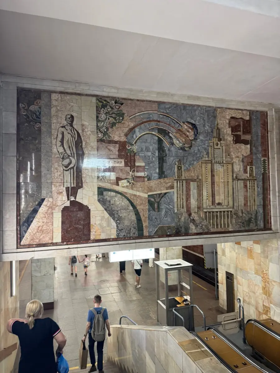 Гостеприимное метро Нижнего Новгорода встречает гостей давно забытыми турникетами-капканами | Сетка — социальная сеть от hh.ru