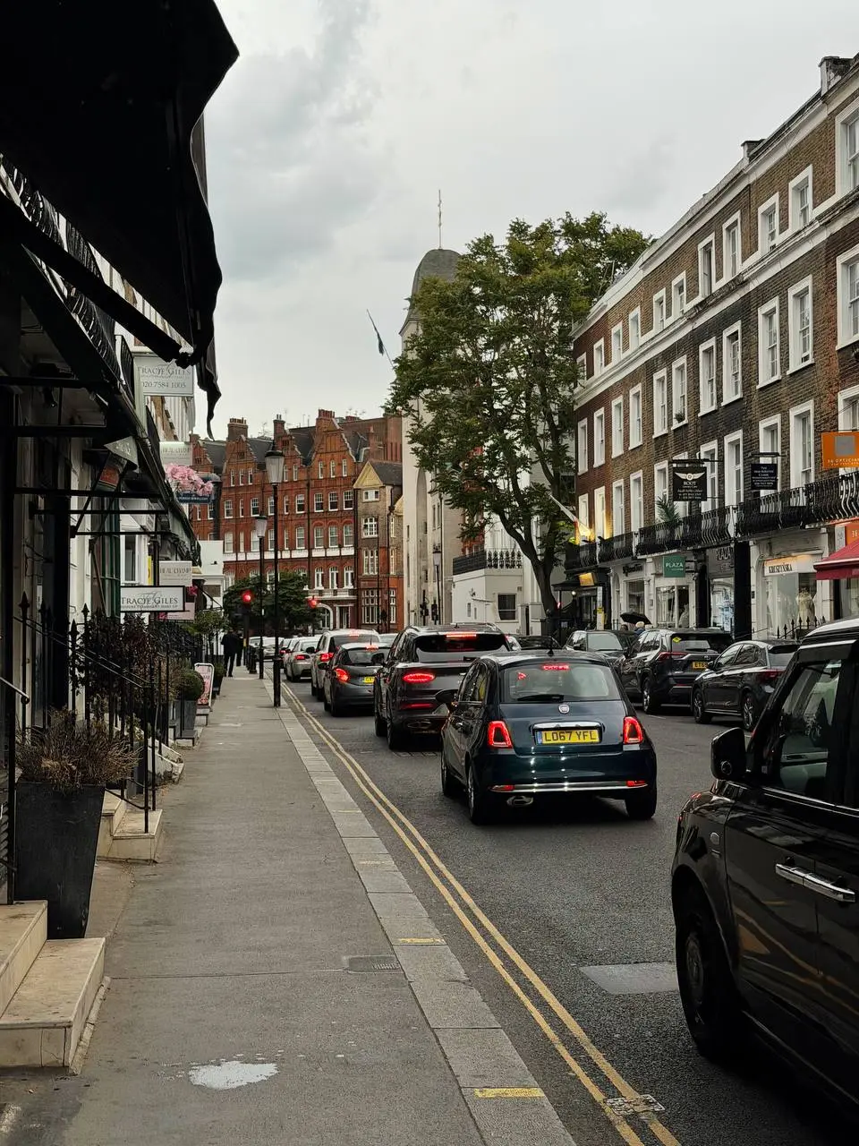 London is a capital of Great Britain
Я в Лондоне уже 4 дня — и пока нахожусь в приятном культурном шоке.
Город зелёный, чистый, люди очень доброжелательные | Сетка — социальная сеть от hh.ru