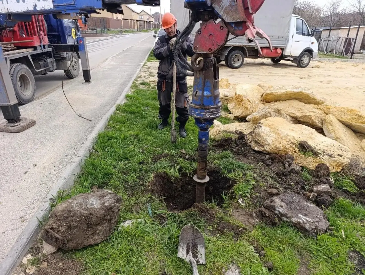💡 В Ставрополе строят новые линии уличного освещения на 9 улицах
Планируется установить почти 13 км линий в юго-западном районе | Сетка — социальная сеть от hh.ru