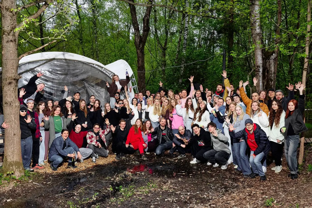 Фотографии с шашлыков 3.0 готовы! 😍
Благодарим прекрасного фотографа Валерия за такие крутые кадры!
Отмечайте наш аккаунт в запретной сети и аккаунт фотографа.
📸 Найти себя можно по этой ссылке | Сетка — социальная сеть от hh.ru