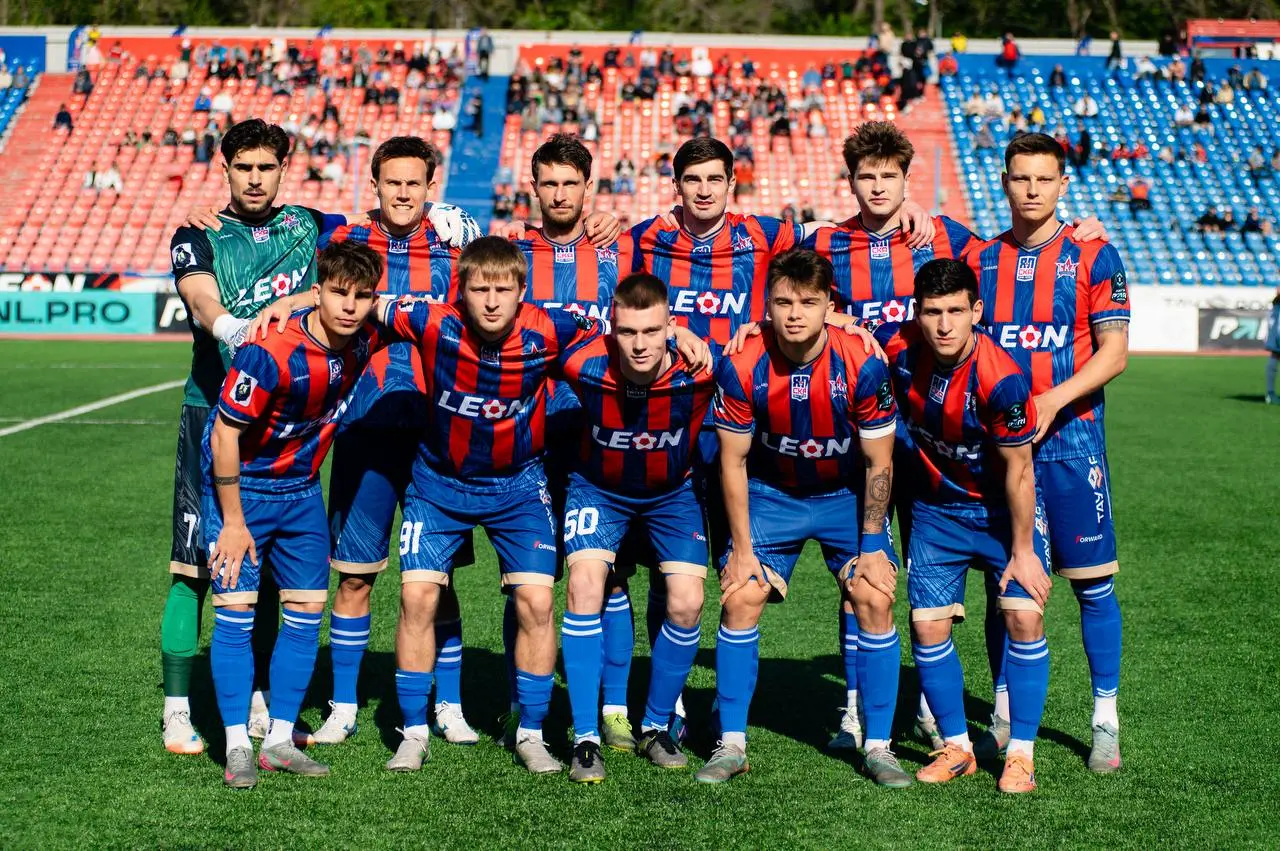 ♻️ Эко-коллаба Leon, СКА-Хабаровск и FORWARD!
БК с партнерами провели проект « Чистая игра»:

организовали спец зону на домашних матчах СКА этой весной
агитировали болельщиков сдавать пластиковый мусо... | Сетка — социальная сеть от hh.ru