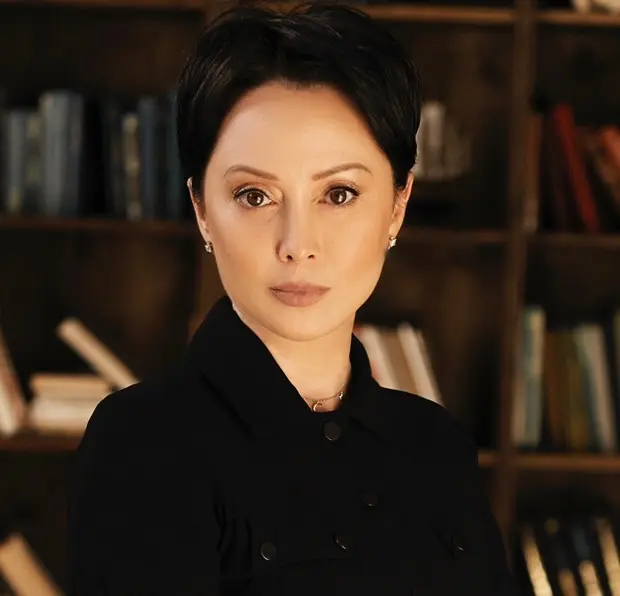 Эльвира Харисова
