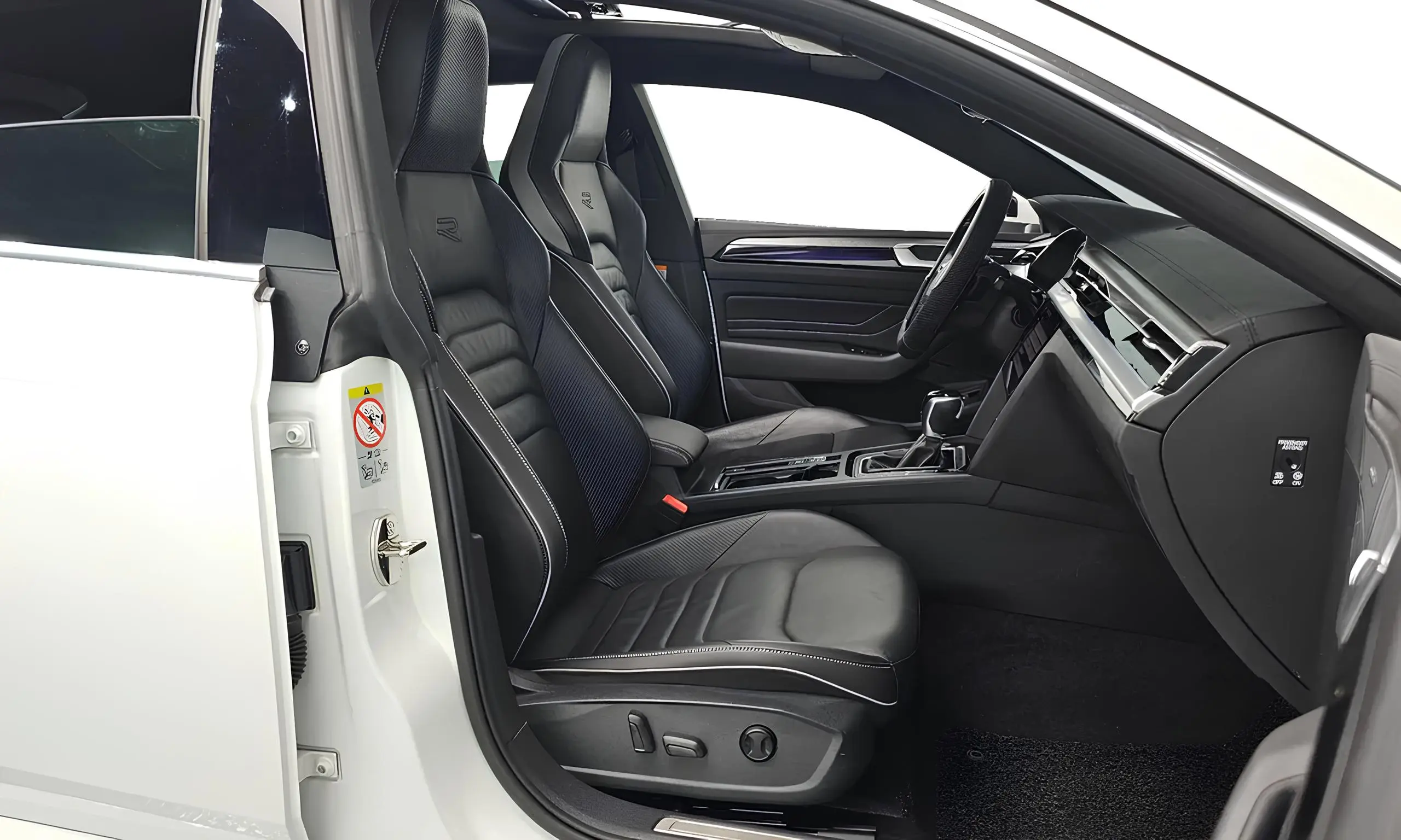 🚘Volkswagen Arteon R-Line
2022 г / 44882 км
2.0 дизель, 200 л.с | Сетка — социальная сеть от hh.ru