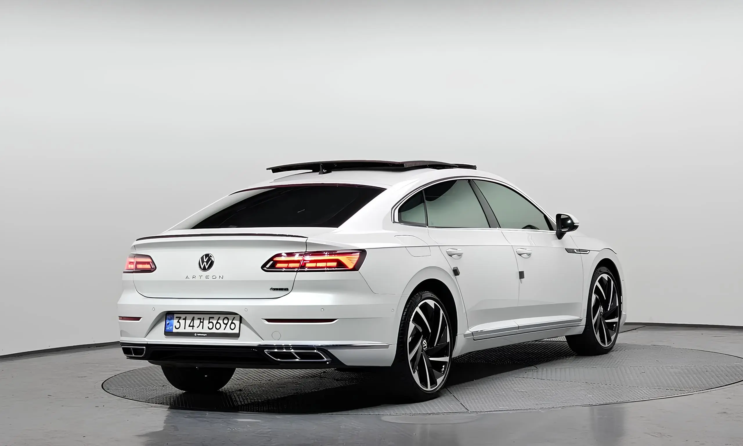 🚘Volkswagen Arteon R-Line
2022 г / 44882 км
2.0 дизель, 200 л.с | Сетка — социальная сеть от hh.ru
