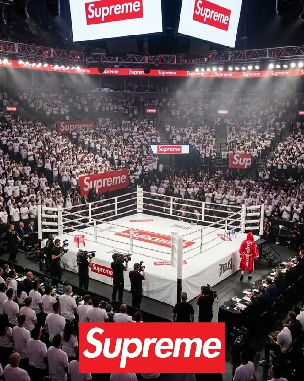 Supreme начал выпускать вещи из своей абсурдно‑провокативной коллекции. Совместно с Everlast выпустили полноразмерный соревновательный боксёрский ринг | Сетка — социальная сеть от hh.ru