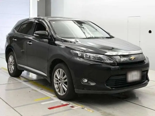 Toyota Harrier
➖2017 Год выпуска
➖Объем двигателя: 2.0 л 
➖Мощность: 151 л.с 
➖Трансмиссия: Вариатор    
➖Привод: Передний    
➖Топливо: Бензин   
➖Пробег: 52 | Сетка — социальная сеть от hh.ru