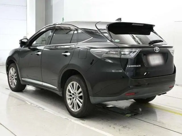 Toyota Harrier
➖2017 Год выпуска
➖Объем двигателя: 2.0 л 
➖Мощность: 151 л.с 
➖Трансмиссия: Вариатор    
➖Привод: Передний    
➖Топливо: Бензин   
➖Пробег: 52 | Сетка — социальная сеть от hh.ru