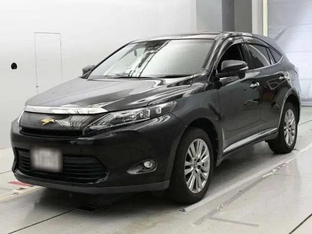 Toyota Harrier
➖2017 Год выпуска
➖Объем двигателя: 2.0 л 
➖Мощность: 151 л.с 
➖Трансмиссия: Вариатор    
➖Привод: Передний    
➖Топливо: Бензин   
➖Пробег: 52 | Сетка — социальная сеть от hh.ru