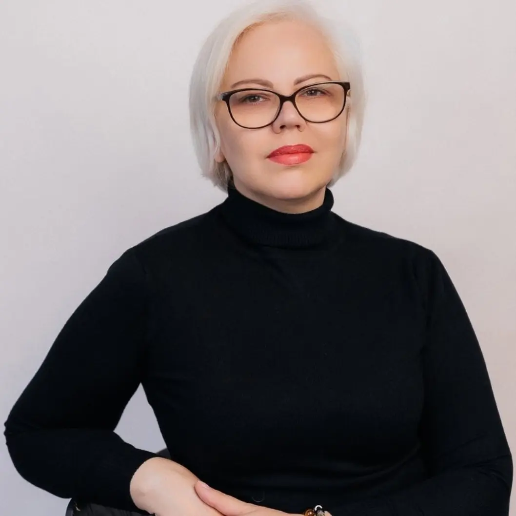 Тина Свичкарева