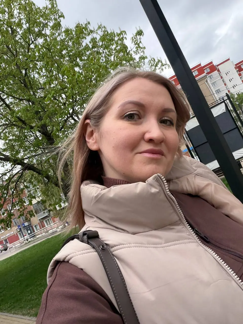 Часто ко мне приходят в трёх ситуациях.
Первая, когда реклама уже была или идёт сейчас, но нет понятной картины, что именно работает | Сетка — социальная сеть от hh.ru