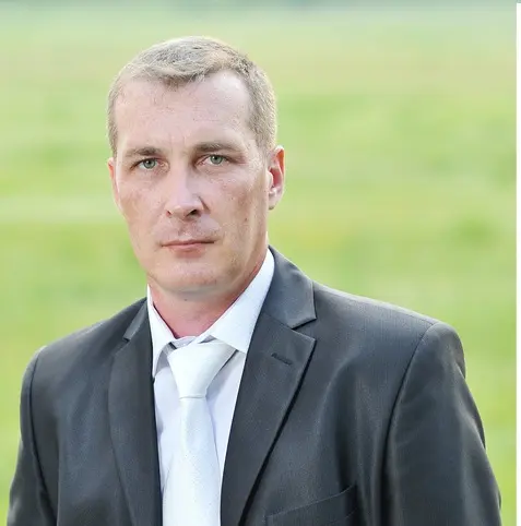 Олег Лушников