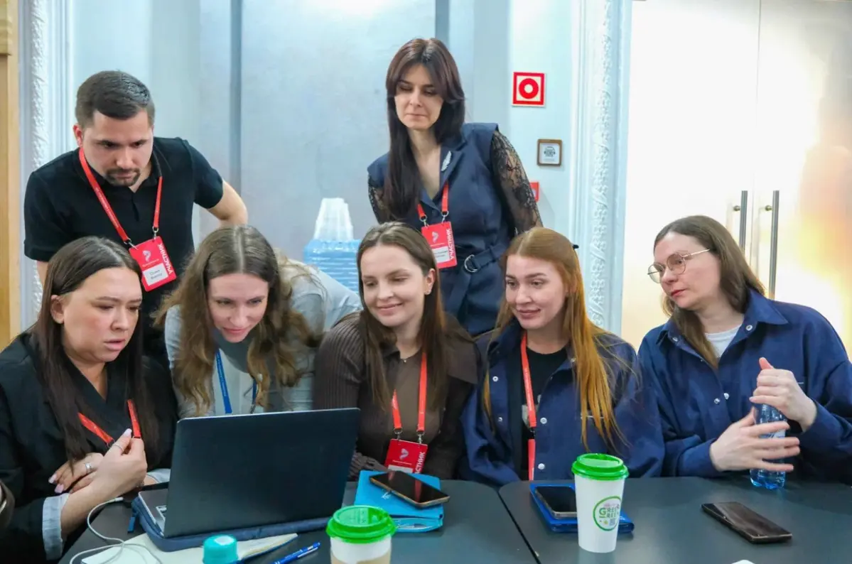 От постов в соцсетях до путешествий и госблагодарности | Сетка — социальная сеть от hh.ru
