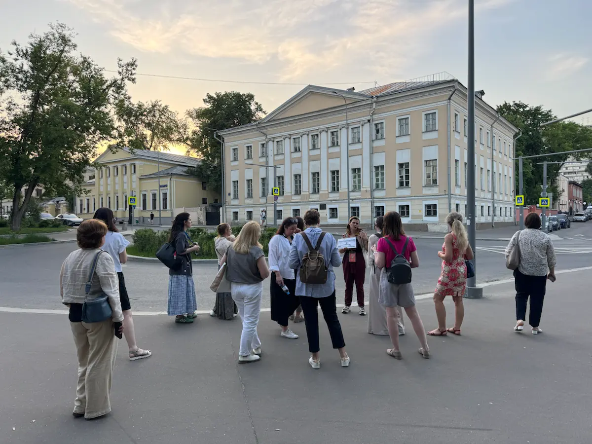 🌆 Делюсь впечатлениями от вчерашней корпоративной экскурсии по Бауманской
❣️Удивлялись размаху главного технического университета страны — бывшего Императорского Московского технического училища | Сетка — социальная сеть от hh.ru