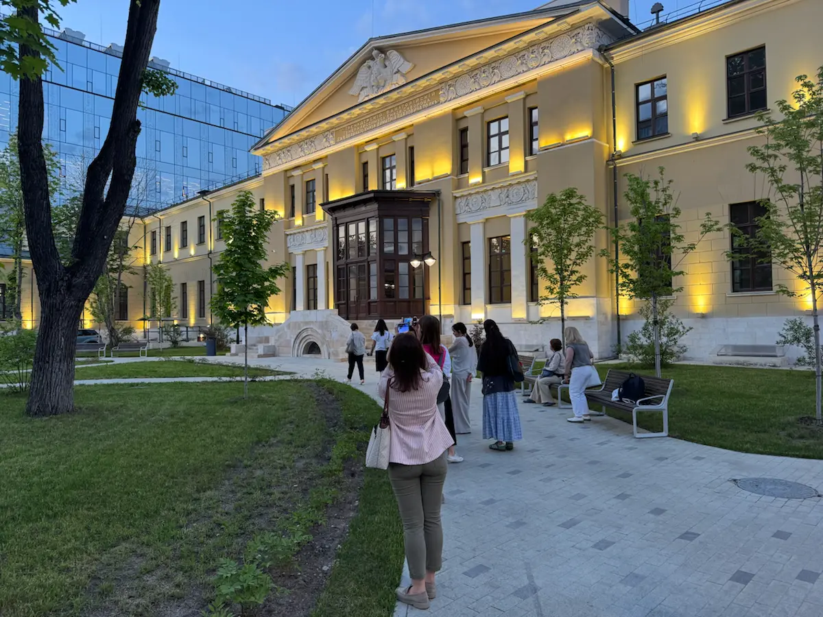 🌆 Делюсь впечатлениями от вчерашней корпоративной экскурсии по Бауманской
❣️Удивлялись размаху главного технического университета страны — бывшего Императорского Московского технического училища | Сетка — социальная сеть от hh.ru