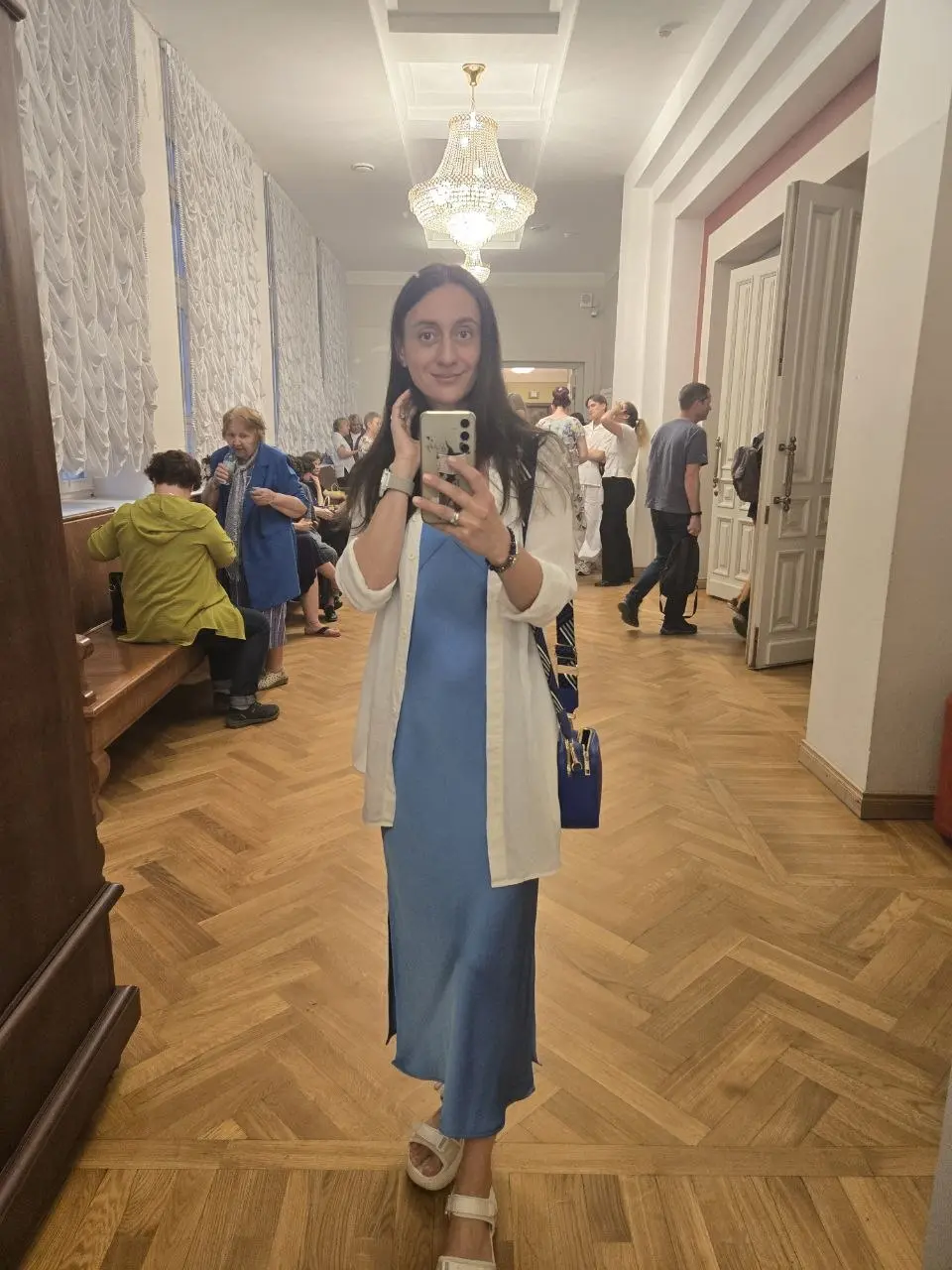 И мир как-то сразу для меня раскрывается.
Вот неожиданно попала на концерт, потом на пляж, потом в театр к студентам Щукинского училища...
И оказывается Просто Жить очень хорошо | Сетка — социальная сеть от hh.ru