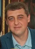 Денис Слесарев