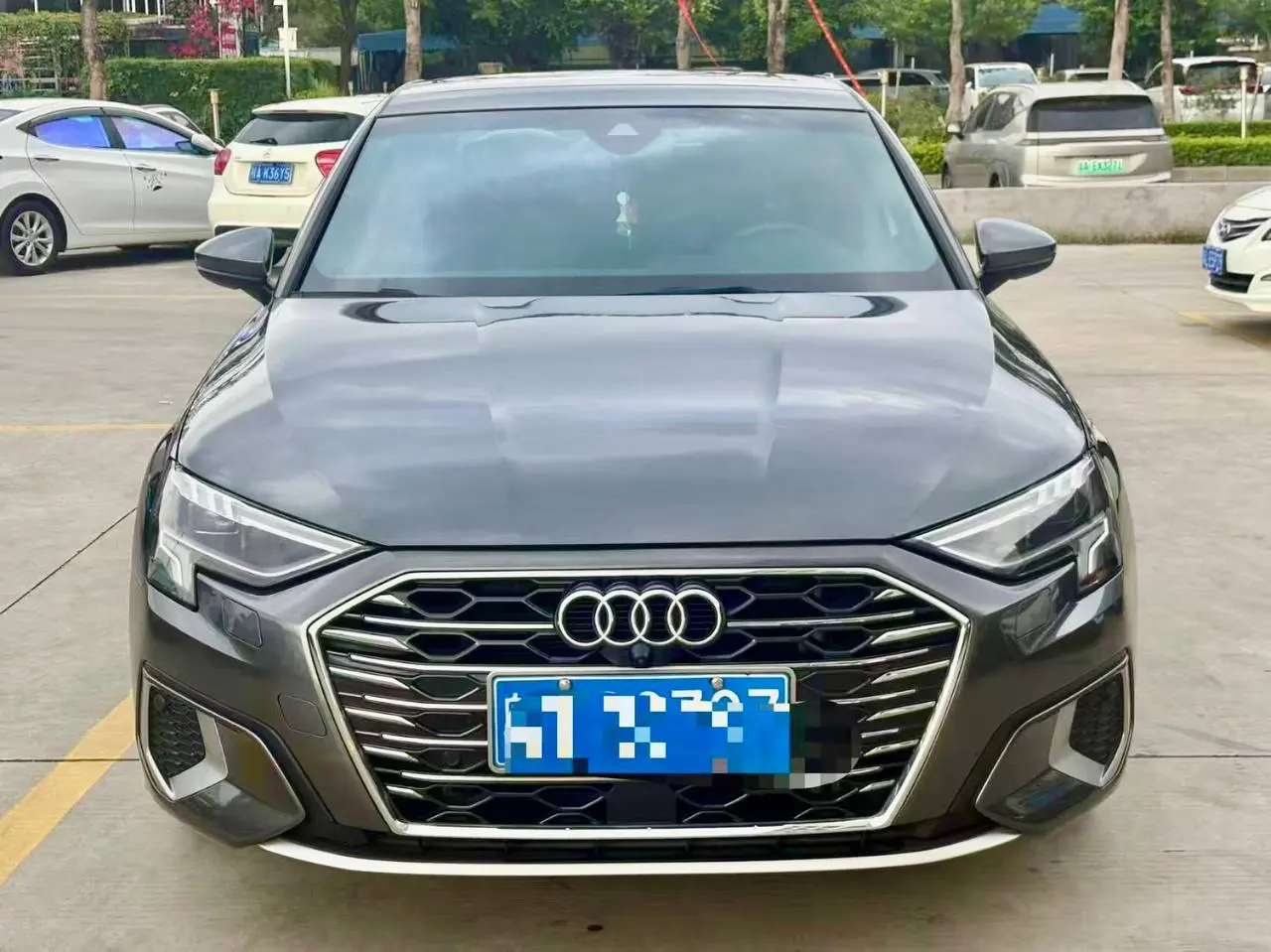 🇨🇳 Audi A3L 35 TFSI
Тот случай, когда компактный седан выглядит дороже своего класса.
▪️1.4 Turbo / 150 л.с.
▪️04/2023
▪️31.800 км
▪️Без окрасов по кузову
💰 2.640 | Сетка — социальная сеть от hh.ru