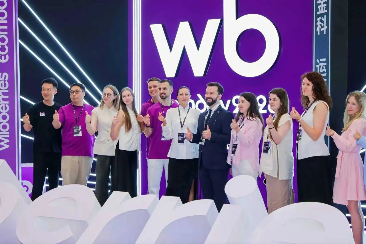 WB Day 2026 в Ханчжоу is DONE!
Большой командой RWB организовали одно из крупнейших событий мира ecom в гостях у коллег из поднебесной! Начиная от основной части мероприятия и заканчивая воркшопами в ... | Сетка — социальная сеть от hh.ru